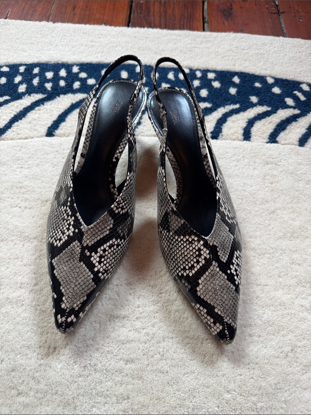 Zara Women's Pointed Slingback Pumps in Black & Cream Snake Print